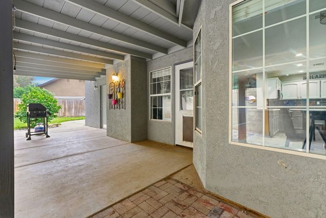 1152 N Noyes Court, Visalia, CA 93291