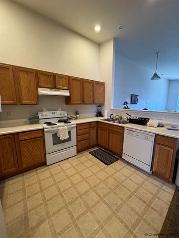 313 HUNTERS WAY, Cheyenne, WY 82007