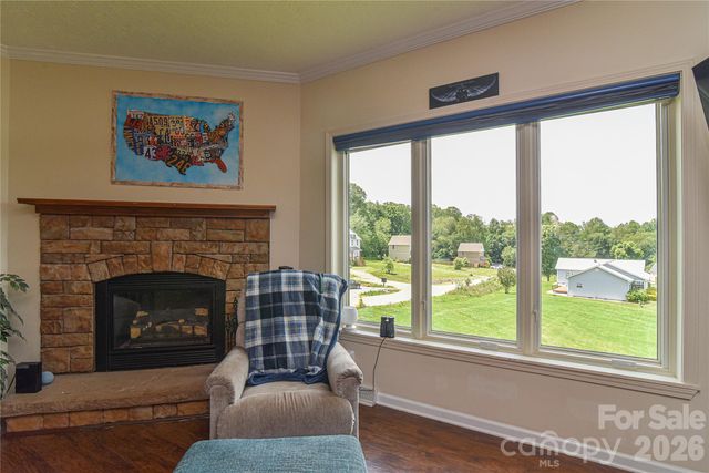 222 Erwin Hills Road, Asheville, NC 28806