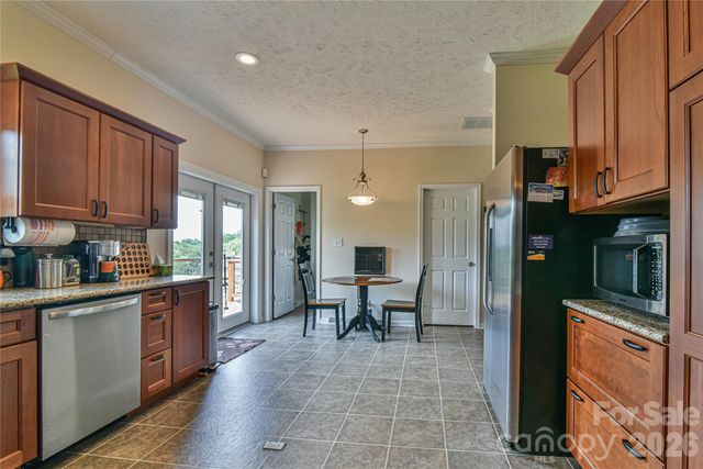 222 Erwin Hills Road, Asheville, NC 28806