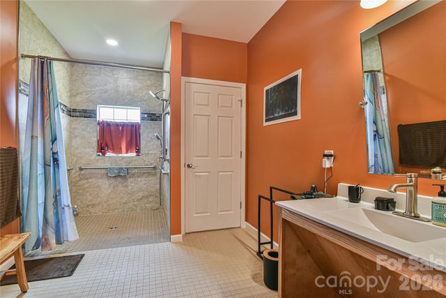 222 Erwin Hills Road, Asheville, NC 28806