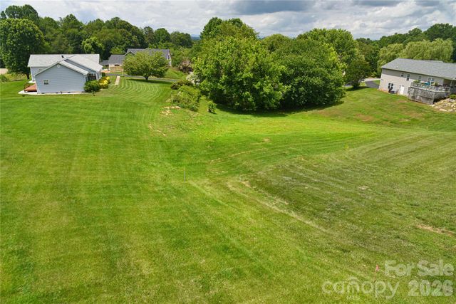 222 Erwin Hills Road, Asheville, NC 28806