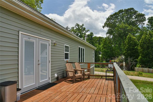 222 Erwin Hills Road, Asheville, NC 28806