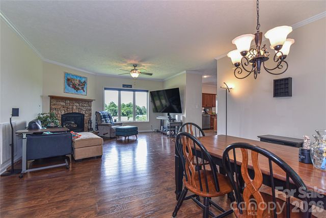 222 Erwin Hills Road, Asheville, NC 28806