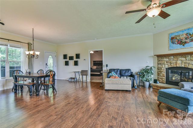 222 Erwin Hills Road, Asheville, NC 28806