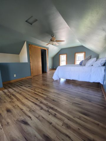 213 N High Street, Cambridge, WI 53523