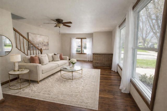 213 N High Street, Cambridge, WI 53523