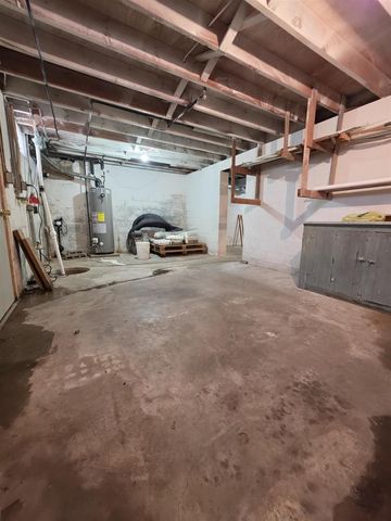 213 N High Street, Cambridge, WI 53523