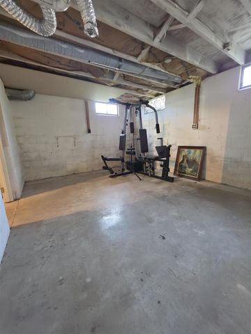 213 N High Street, Cambridge, WI 53523