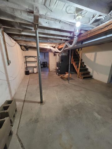 213 N High Street, Cambridge, WI 53523