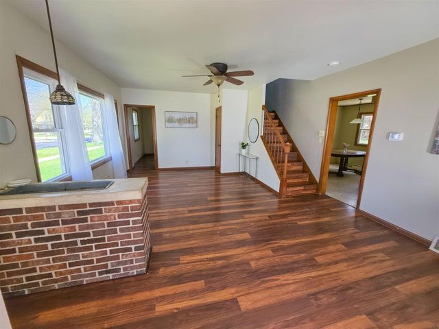213 N High Street, Cambridge, WI 53523