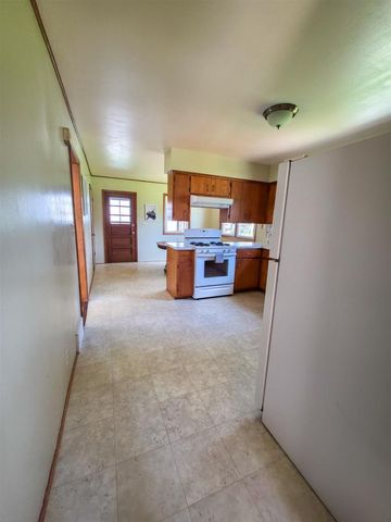 213 N High Street, Cambridge, WI 53523