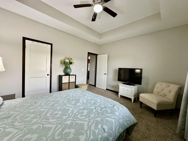 215 8th Avenue NE, Isanti, MN 55040