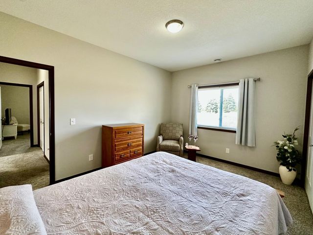 215 8th Avenue NE, Isanti, MN 55040