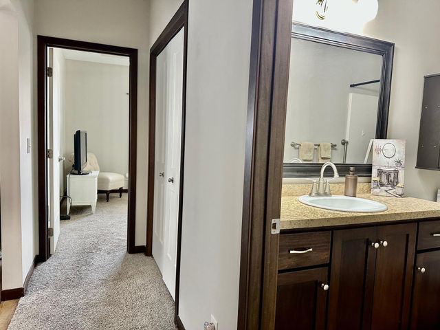 215 8th Avenue NE, Isanti, MN 55040