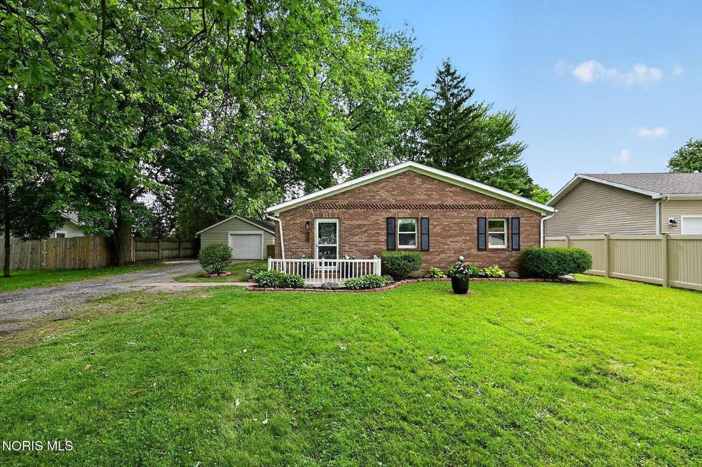 117 N Goodrich Street, Oregon, OH 43616