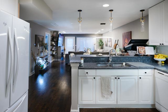 1812 S CLARK Street 16, Chicago, IL 60616