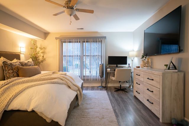 1812 S CLARK Street 16, Chicago, IL 60616