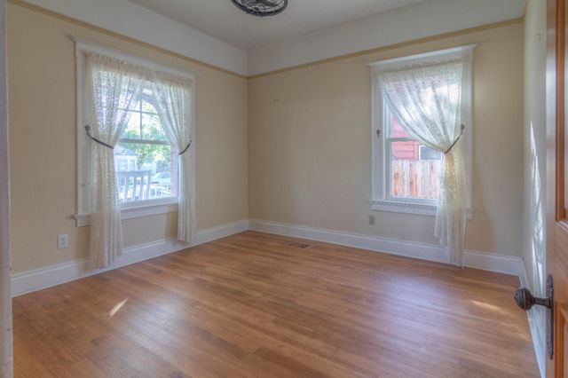 332 Pleasant St, Roseville, CA 95678