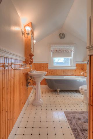 332 Pleasant St, Roseville, CA 95678