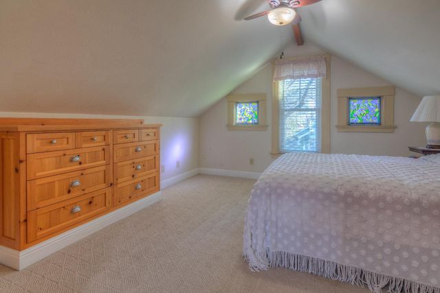 332 Pleasant St, Roseville, CA 95678