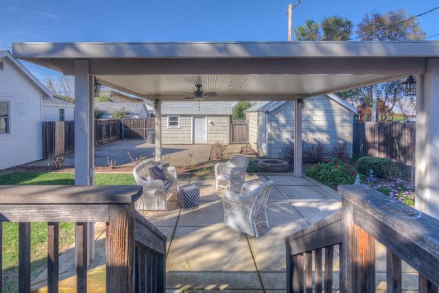332 Pleasant St, Roseville, CA 95678