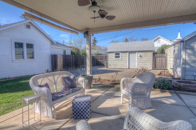 332 Pleasant St, Roseville, CA 95678