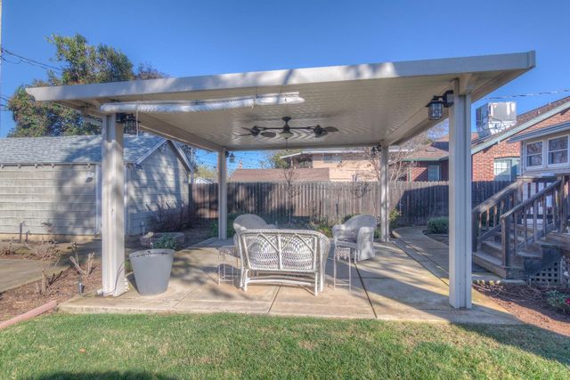 332 Pleasant St, Roseville, CA 95678