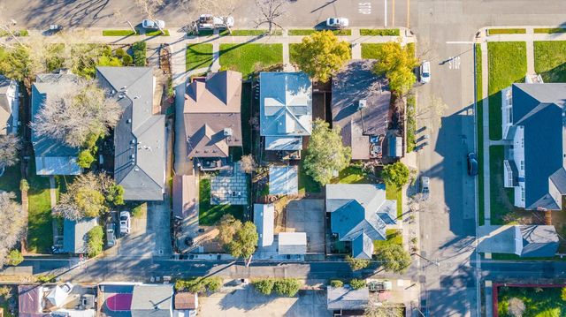 332 Pleasant St, Roseville, CA 95678