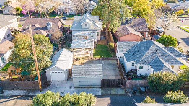 332 Pleasant St, Roseville, CA 95678