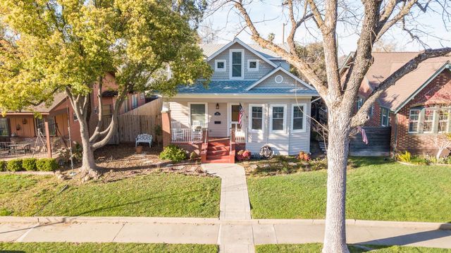 332 Pleasant St, Roseville, CA 95678