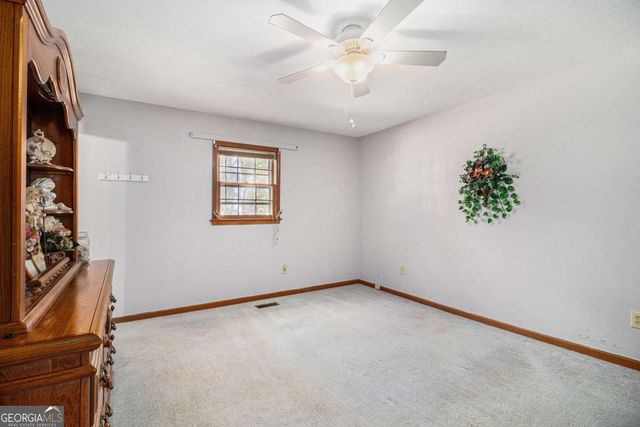 191 Hearthstone Drive S, Newnan, GA 30263