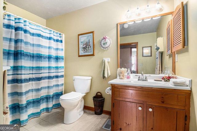 191 Hearthstone Drive S, Newnan, GA 30263