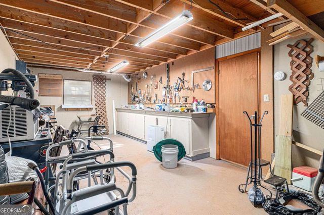 191 Hearthstone Drive S, Newnan, GA 30263