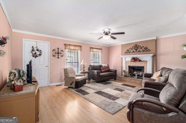 191 Hearthstone Drive S, Newnan, GA 30263