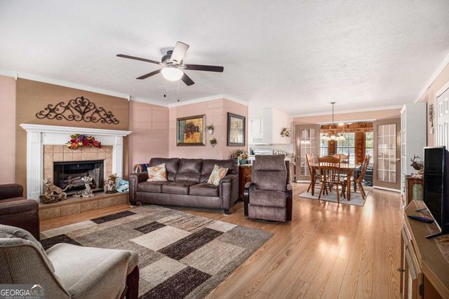 191 Hearthstone Drive S, Newnan, GA 30263