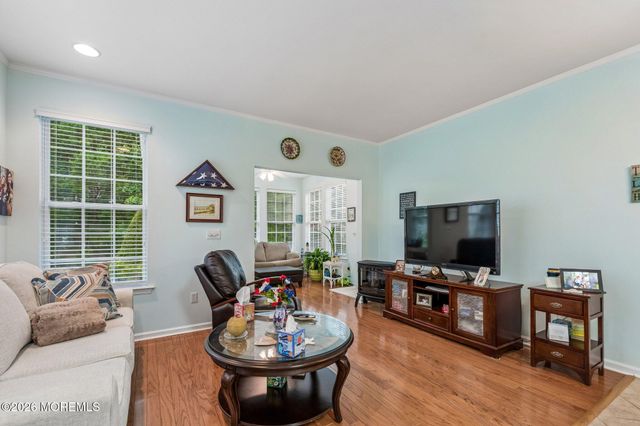 6 S Point Boulevard, Barnegat, NJ 08005