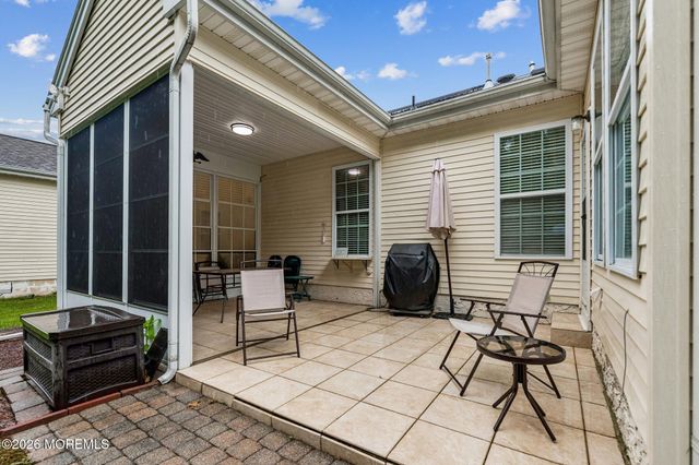 6 S Point Boulevard, Barnegat, NJ 08005
