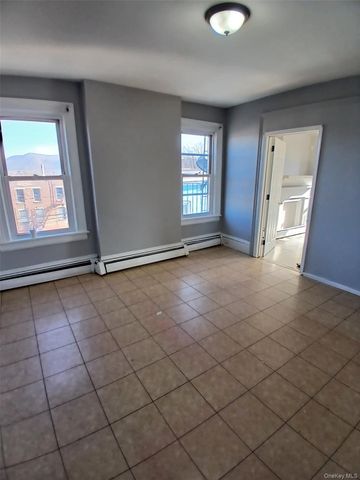 40 Benkard Avenue 3, Newburgh, NY 12550