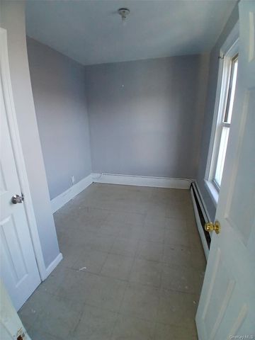 40 Benkard Avenue 3, Newburgh, NY 12550