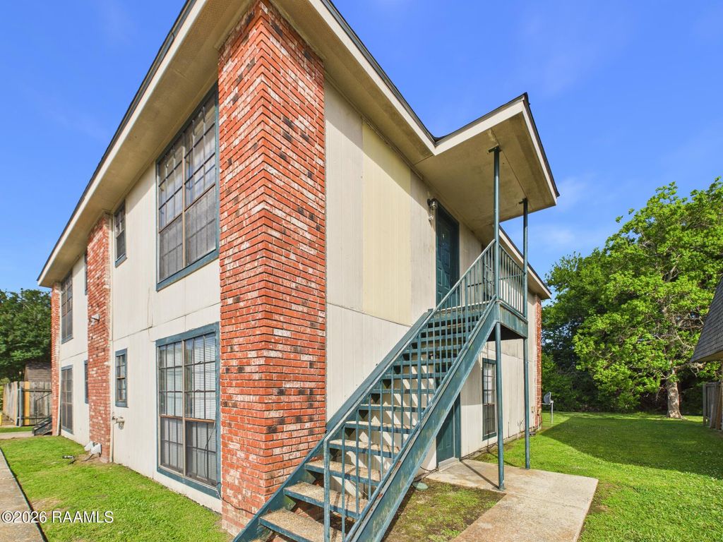 110 Country Lane C, Lafayette, LA 70508