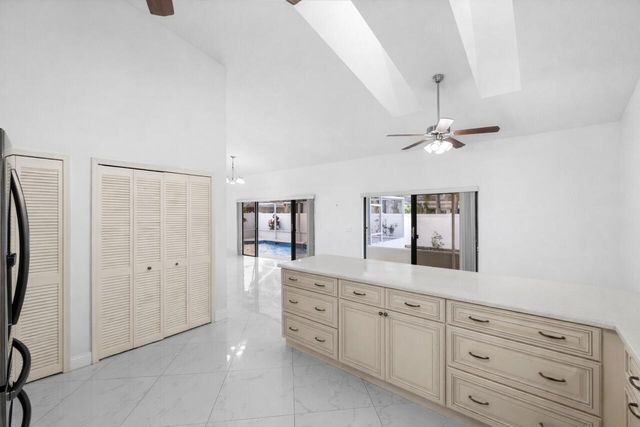 281 N Country Club Boulevard, Boca Raton, FL 33487