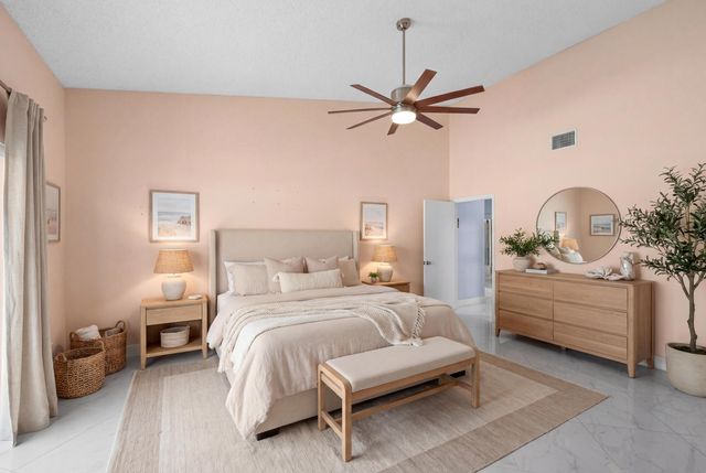 281 N Country Club Boulevard, Boca Raton, FL 33487