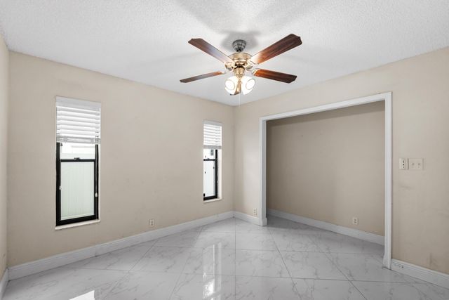 281 N Country Club Boulevard, Boca Raton, FL 33487