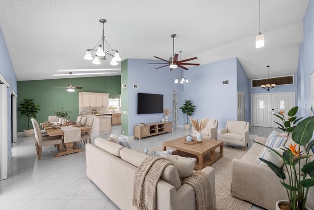 281 N Country Club Boulevard, Boca Raton, FL 33487