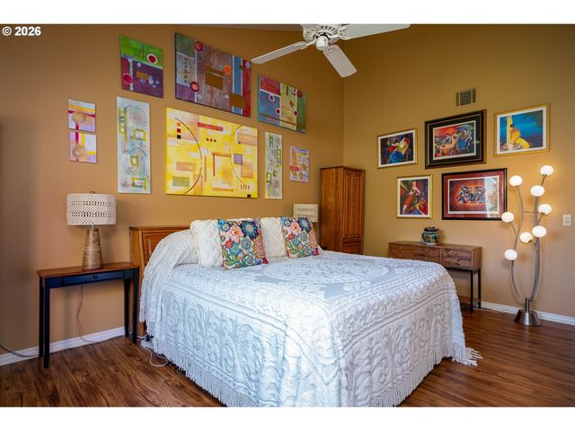 32455 Sw LAKE POINT Ct, Wilsonville, OR 97070