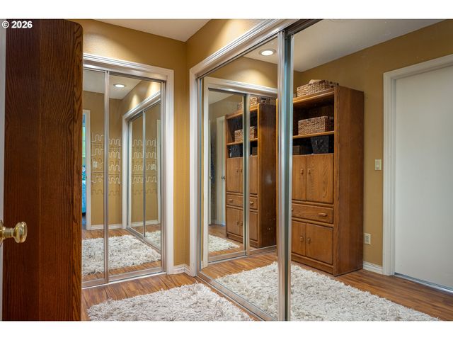 32455 Sw LAKE POINT Ct, Wilsonville, OR 97070