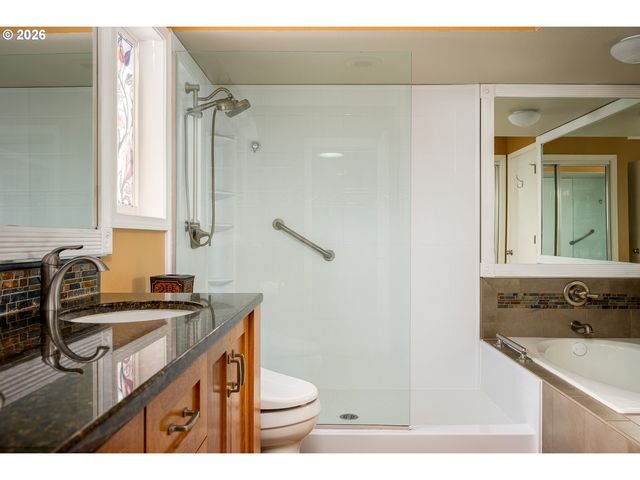 32455 Sw LAKE POINT Ct, Wilsonville, OR 97070