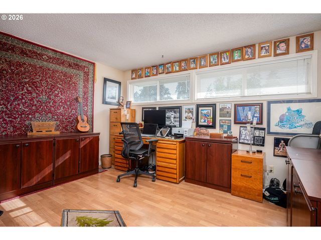 32455 Sw LAKE POINT Ct, Wilsonville, OR 97070