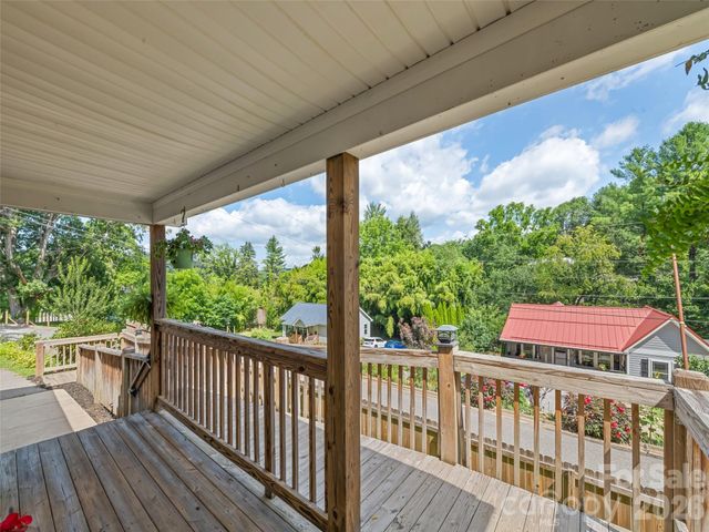 26 Cedar Street, Canton, NC 28716